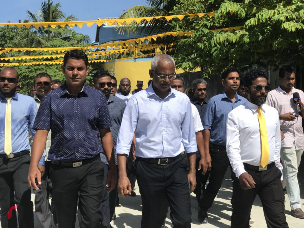 އޯގަސްޓް 6، 2018: ގުޅިފައިވާ އިއްތިހާދުގެ ރިޔާސީ ކެންޑިޑޭޓް އިބްރާހިމް މުޙައްމަދު ސޯލިހު (އިބޫ) ތ. އޮމަދޫގައި