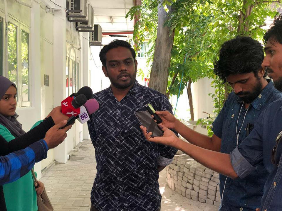 އިލެކްޝަން ކޮމިޝަނުގެ މެންބަރު އަކުރަމް ނޫސްވެރިންނަށް މައުލޫމާތުދެއްވަނީ