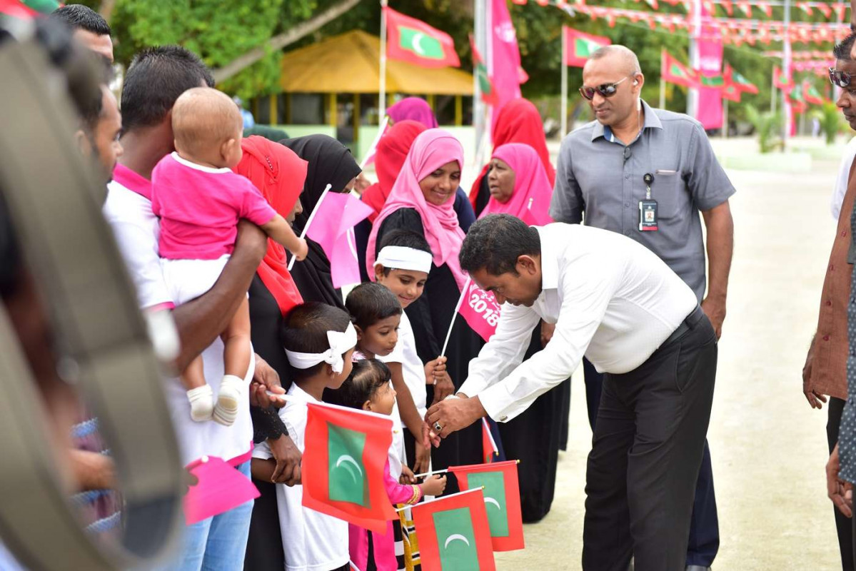 އޯގަސްޓް 14، 2018: ރައީސް އަބްދުﷲ ޔާމިން ތ އަތޮޅަށް ކުރަށްވަމުންގެންދަވާ ދަތުރުފުޅުގެ ތެރެއިން