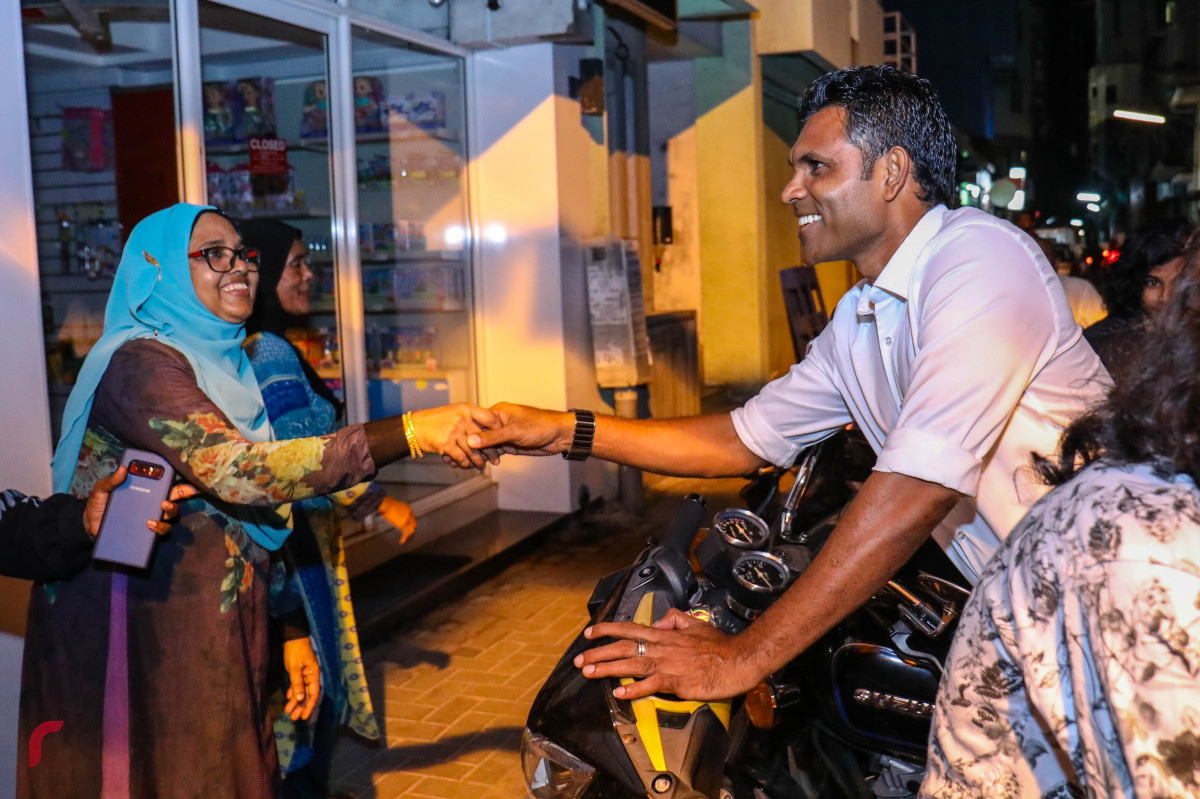 އޯގަސްޓް 15، 2018: ގުޅިފައިވާ އިއްތިހާދުން މައްޗަންގޯޅީގައި ޒުވާނުންގެ ޖަގަހައެއް ހުޅުވުމަށް ކުރިއަށް ގެންދިޔަ ރަސްމިއްޔާތުގެ ތެރެއިން. ފޮޓޯ:- މުހައްމަދު ޝަރުހާން/ ރާއްޖެ އެމްވީ