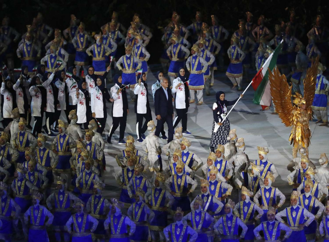 އޯގަސްޓް 18، 2018: އިންޑޮނީޝިއާ- އޯގަސްޓް 18 އިން ސެޕްޓެމްބަރު 2 އަށް އިންޑޮނީޝިއާގެ ޖަކާޓާ އަދި ޕެލެމްބަންގްގައި ކުރިއަށްދާ އޭޝިއަން ގޭމްސްގެ ހުޅުވުމުގެ ރަސްމިއްޔާތުގައި އިރާންގެ ޓީމް ބައިވެރިވަނީ، މި އަހަރުގެ އޭޝިއަން ގޭމްސްގައި 45 ގައުމުން 40 ތަފާތު ކުޅިވަރެއްގައި ބައިވެރިވާނެއެވެ.