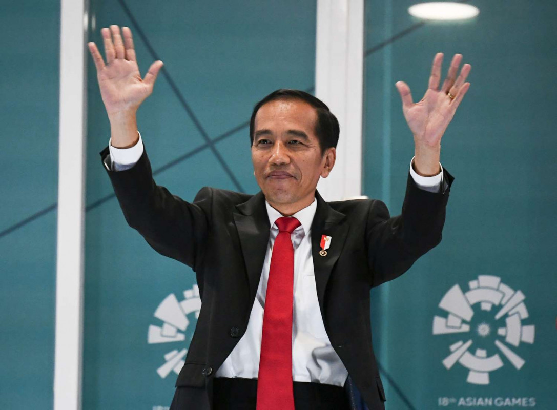 އޯގަސްޓް 18، 2018: އިންޑޮނީޝިއާ- އޯގަސްޓް 18 އިން ސެޕްޓެމްބަރު 2 އަށް އިންޑޮނީޝިއާގެ ޖަކާޓާ އަދި ޕެލެމްބަންގްގައި ކުރިއަށްދާ އޭޝިއަން ގޭމްސްގެ ހުޅުވުމުގެ ރަސްމިއްޔާތުގައި އިންޑޮނީޝިއާގެ ރައީސް ޖޮކޯ ވިޑޯޑޯ ބައިވެރިވެ ވަޑައިގަންނަވަނީ މި އަހަރުގެ އޭޝިއަން ގޭމްސްގައި 45 ގައުމުން 40 ތަފާތު ކުޅިވަރެއްގައި ބައިވެރިވާނެއެވެ.