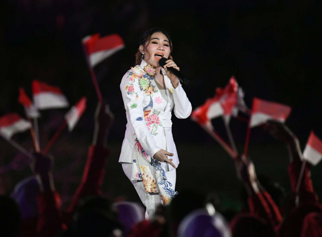 އޯގަސްޓް 18، 2018: އިންޑޮނީޝިއާ- އޯގަސްޓް 18 އިން ސެޕްޓެމްބަރު 2 އަށް އިންޑޮނީޝިއާގެ ޖަކާޓާ އަދި ޕެލެމްބަންގްގައި ކުރިއަށްދާ އޭޝިއަން ގޭމްސްގެ ހުޅުވުމުގެ ރަސްމިއްޔާތުގެ ތެރެއިން، މި އަހަރުގެ އޭޝިއަން ގޭމްސްގައި 45 ގައުމުން 40 ތަފާތު ކުޅިވަރެއްގައި ބައިވެރިވާނެއެވެ.