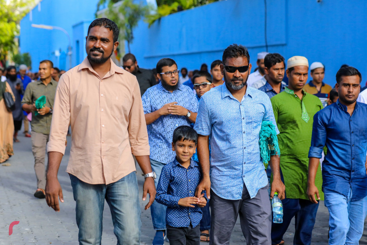 އޯގަސްޓް 21، 2018: މާފަންނު ސްޓޭޑިއަމްގައި ކުރެވުނު އަޟްހާ އީދު ނަމާދުގެ ތެރެއިން، ސްޓޭޑިއަމްގައި ކުރެވުނު އީދު ނަމާދުގައި ގިނަ އަދަދެއްގެ ފަރާތްތަކުން ވަނީ ބައިވެރިވެފައި