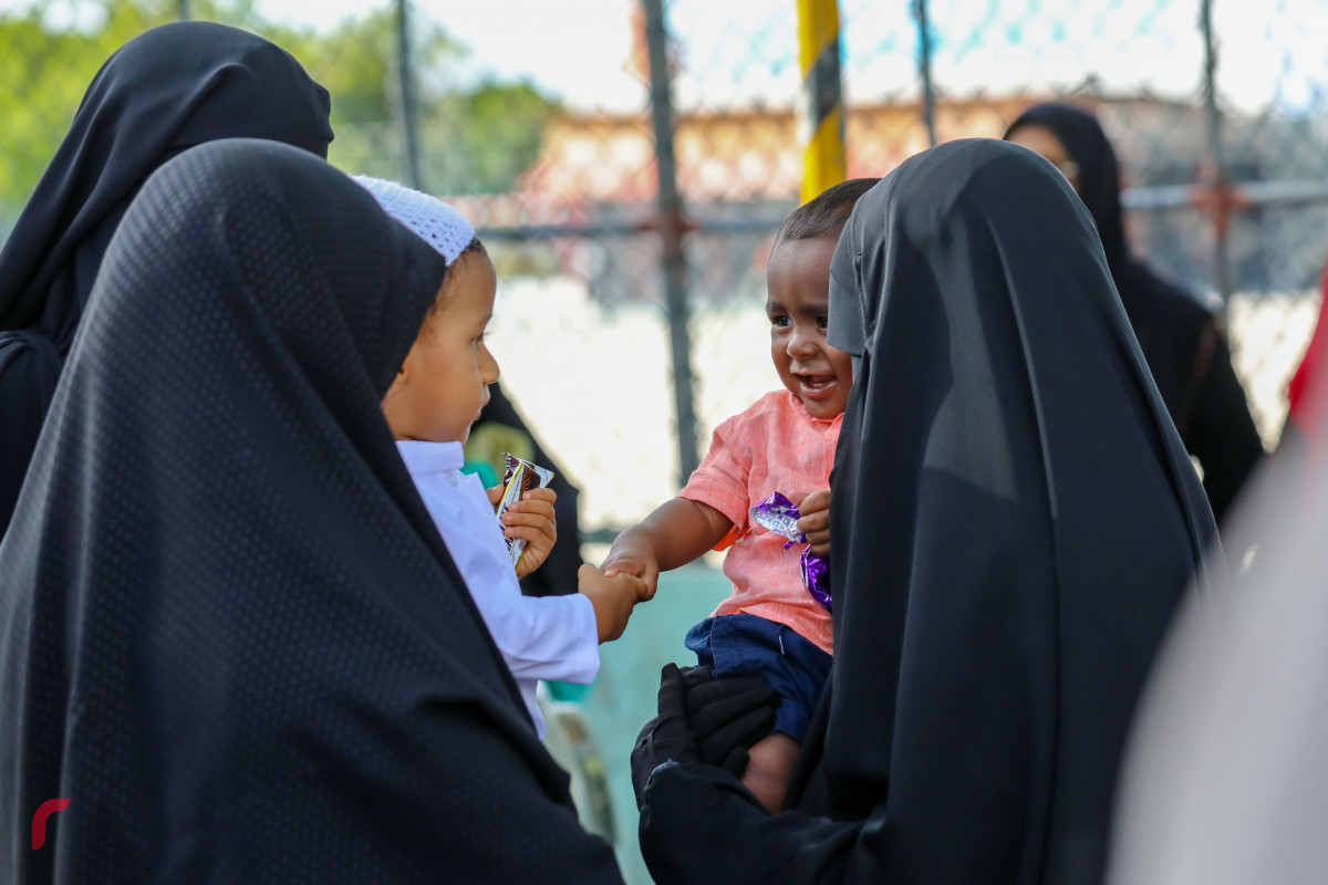 އޯގަސްޓް 21، 2018: މާފަންނު ސްޓޭޑިއަމްގައި ކުރެވުނު އަޟްހާ އީދު ނަމާދުގެ ތެރެއިން، ސްޓޭޑިއަމްގައި ކުރެވުނު އީދު ނަމާދުގައި ގިނަ އަދަދެއްގެ ފަރާތްތަކުން ވަނީ ބައިވެރިވެފައި