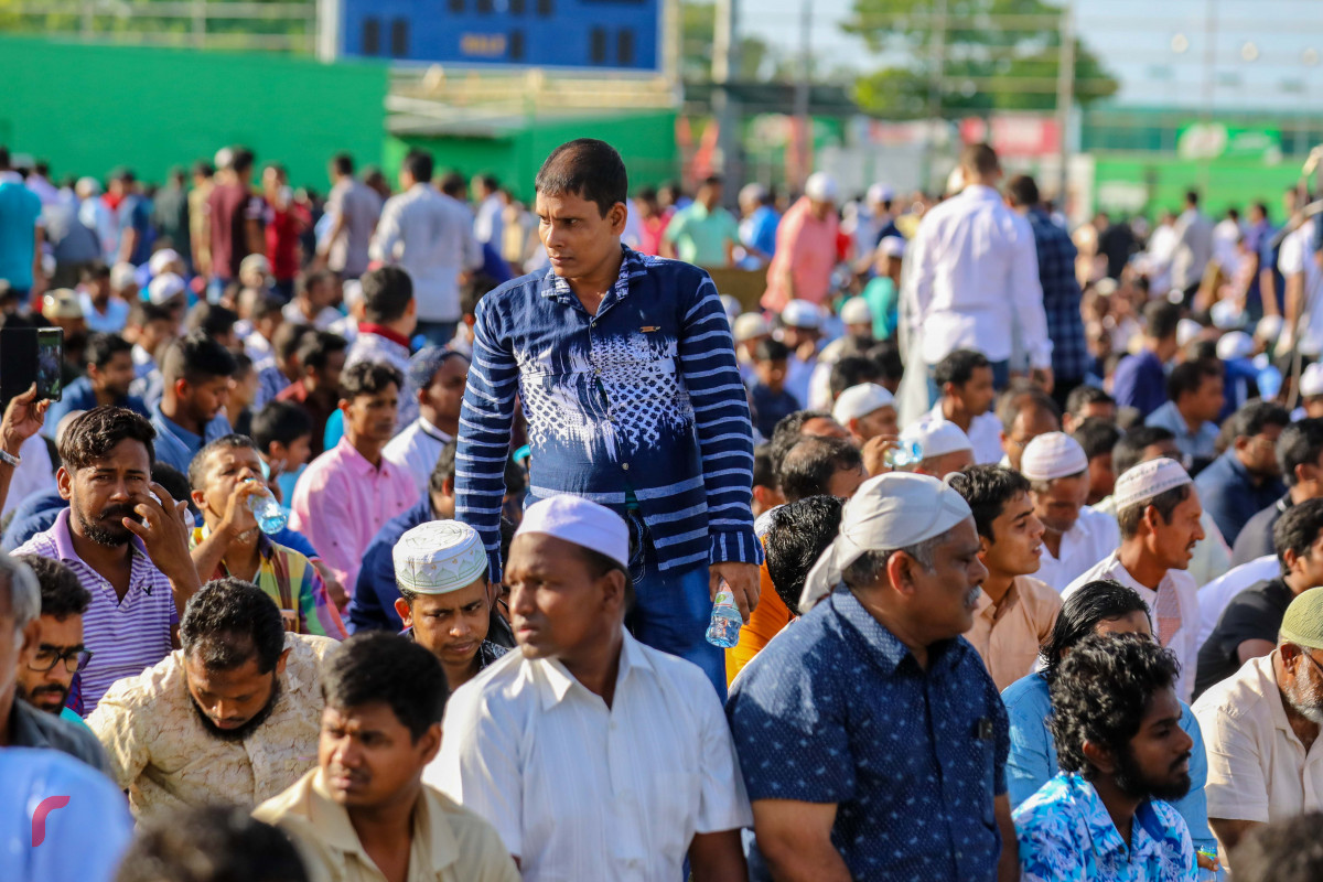 އޯގަސްޓް 21، 2018: މާފަންނު ސްޓޭޑިއަމްގައި ކުރެވުނު އަޟްހާ އީދު ނަމާދުގެ ތެރެއިން، ސްޓޭޑިއަމްގައި ކުރެވުނު އީދު ނަމާދުގައި ގިނަ އަދަދެއްގެ ފަރާތްތަކުން ވަނީ ބައިވެރިވެފައި
