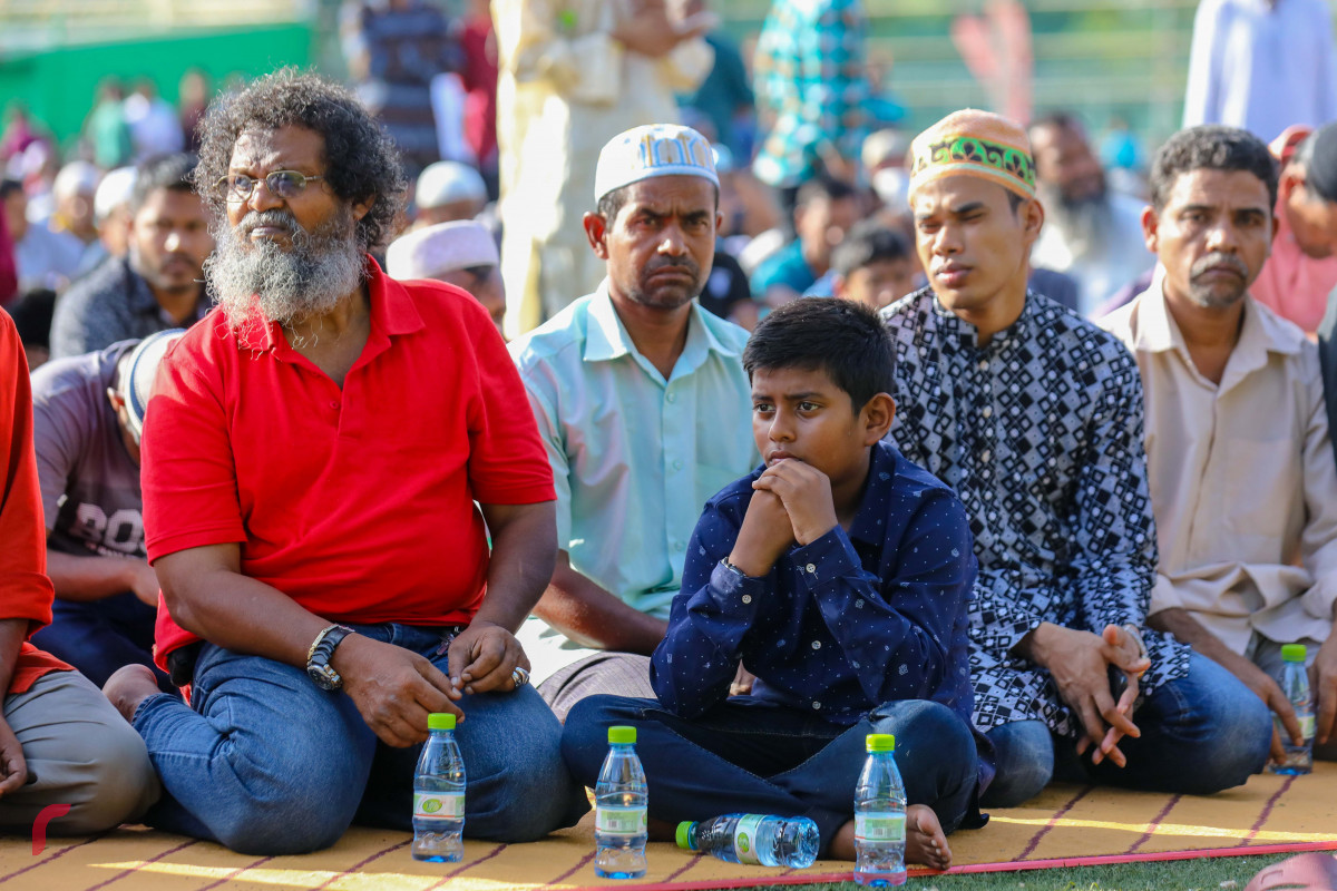 އޯގަސްޓް 21، 2018: މާފަންނު ސްޓޭޑިއަމްގައި ކުރެވުނު އަޟްހާ އީދު ނަމާދުގެ ތެރެއިން، ސްޓޭޑިއަމްގައި ކުރެވުނު އީދު ނަމާދުގައި ގިނަ އަދަދެއްގެ ފަރާތްތަކުން ވަނީ ބައިވެރިވެފައި