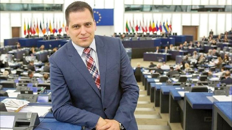 ޔޫރަޕިއަން ޕާލަމެންޓްގެ މެމްބަރު ތޮމާސް ޒެކޮވްސްކީ