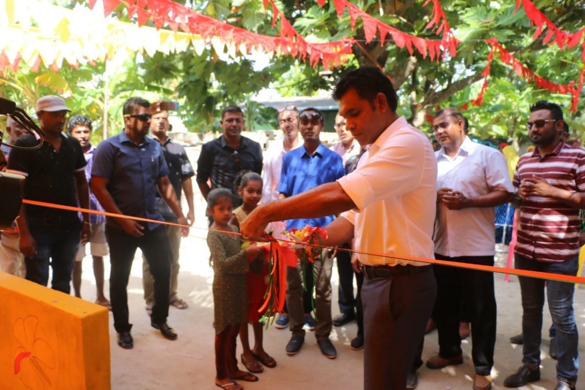 އޯގަސްޓް 27، 2018: ގުޅިފައިވާ ޕާޓީތަކުގެ ރަނިންްމޭޓް ފައިސަލް ނަސީމް ށ. އަތޮޅަށް ކުރައްވަމުން ގެންދަވާ ކެމްޕެއިން ދަތުރުފުޅުގައި ށ. ނަރުދޫއަށް ވަޑައިގެން ނަރުދޫ ޖަގަހަ ހުޅުވައި ދެއްވަނީ