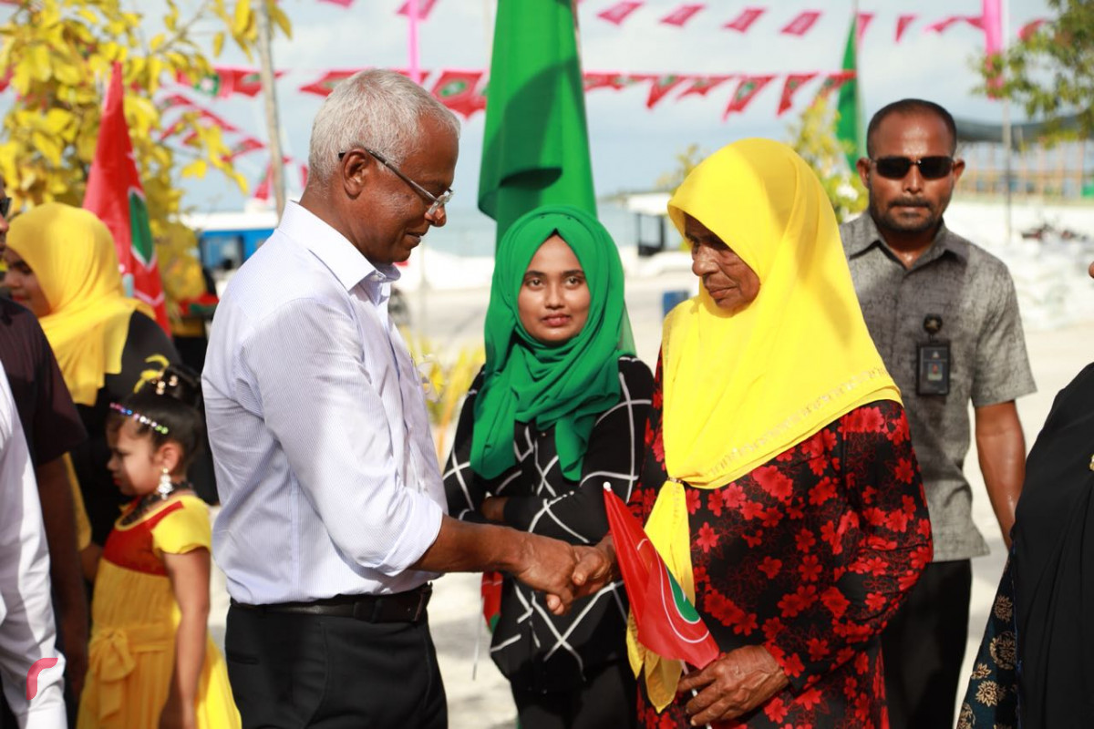 އޯގަސްޓް 31، 2018: ގުޅިފައިވާ ޕާޓީތަކުގެ ކެންޑިޑޭޓް އިބްރާހިމް މުހައްމަދު ސޯލިހު ގދ ފިޔޯރީއަށް ވަޑައިގަތުމުން މަރުހަބާ ދަންނަވަނީ