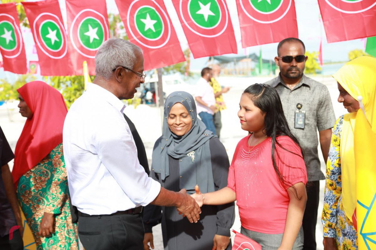 އޯގަސްޓް 31، 2018: ގުޅިފައިވާ ޕާޓީތަކުގެ ކެންޑިޑޭޓް އިބްރާހިމް މުހައްމަދު ސޯލިހު ގދ ފިޔޯރީއަށް ވަޑައިގަތުމުން މަރުހަބާ ދަންނަވަނީ