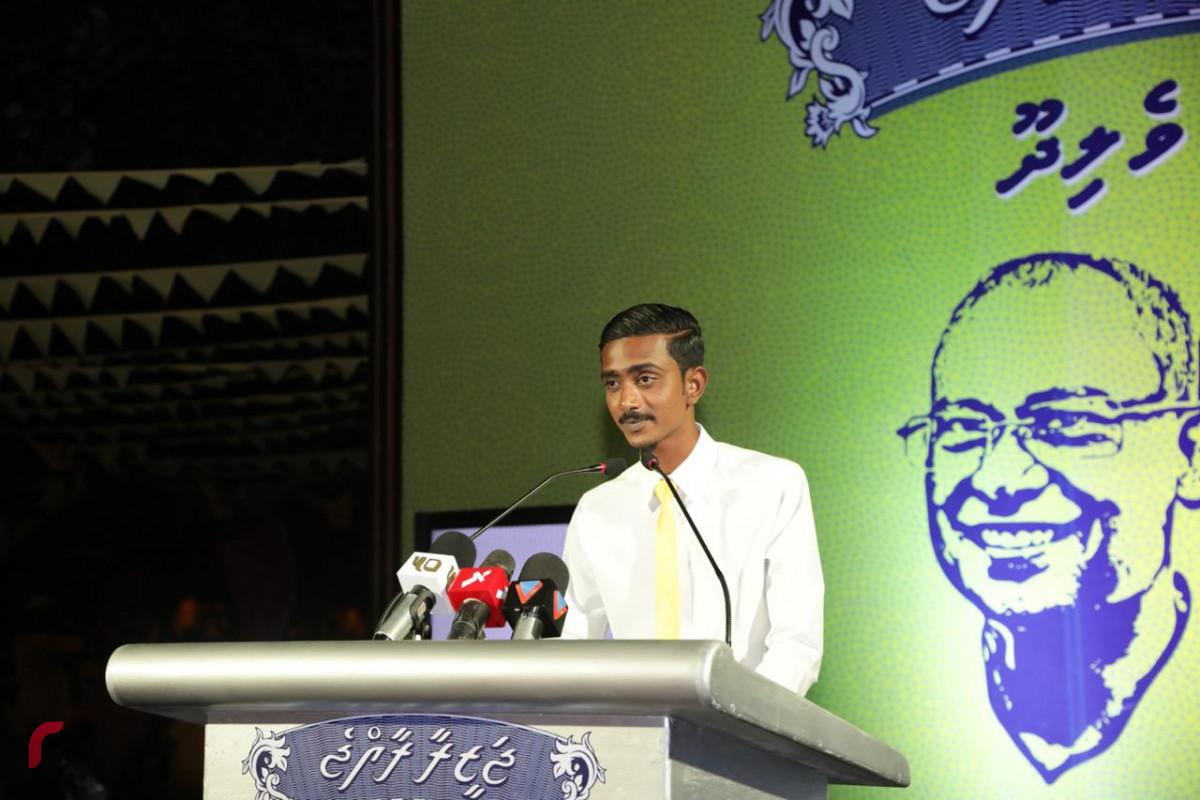 ސެޕްޓެމްބަރު 10، 2018 : އެމްޑީޕީއަށް ސޮއިކުރެއްވުމަށް ފަހު ނ. އަތޮޅު ކައުންސިލް މެމްބަރު މުހައްމަދު ރައުސަމް ވާހަކަ ދައްކަވަނީ