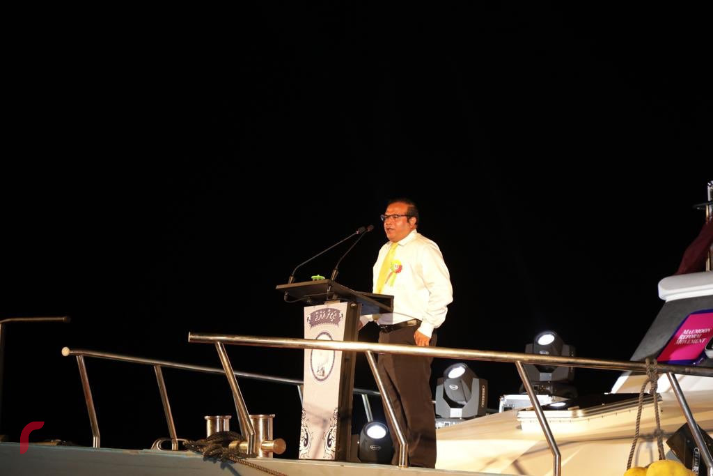 އަސްލަމް ޖަލްސާގައި ވާހަކަ ދައްކަވަނީ