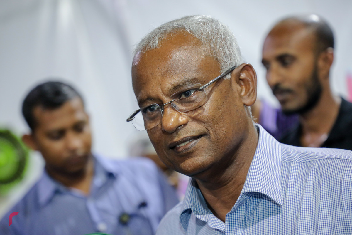 2018 ވަނަ އަހަރުގެ ރިޔާސީ އިންތިހާބު ކާމިޔާބުކުރުމާއިއެކު ކުރިއަށްގެންދާ ހަރަކާތްތަކުގެ ތެރެއިން މާލެ ހަރުގެ ސަރަހައްދުގައި އުފާ ފާޅުކުރުމަށް ކުރިއަށްގެންދިޔަ ހަރަކާތުގައި އިންތިހާބީ ރައީސް އިބްރާހިމް މުހައްމަދު ސޯލިހު ބައިވެރިވެ ވަޑައިގަންނަވަނީ -- ފޮޓޯ: މުހައްމަދު ޝަރުހާން/ ރާއްޖެ އެމްވީ