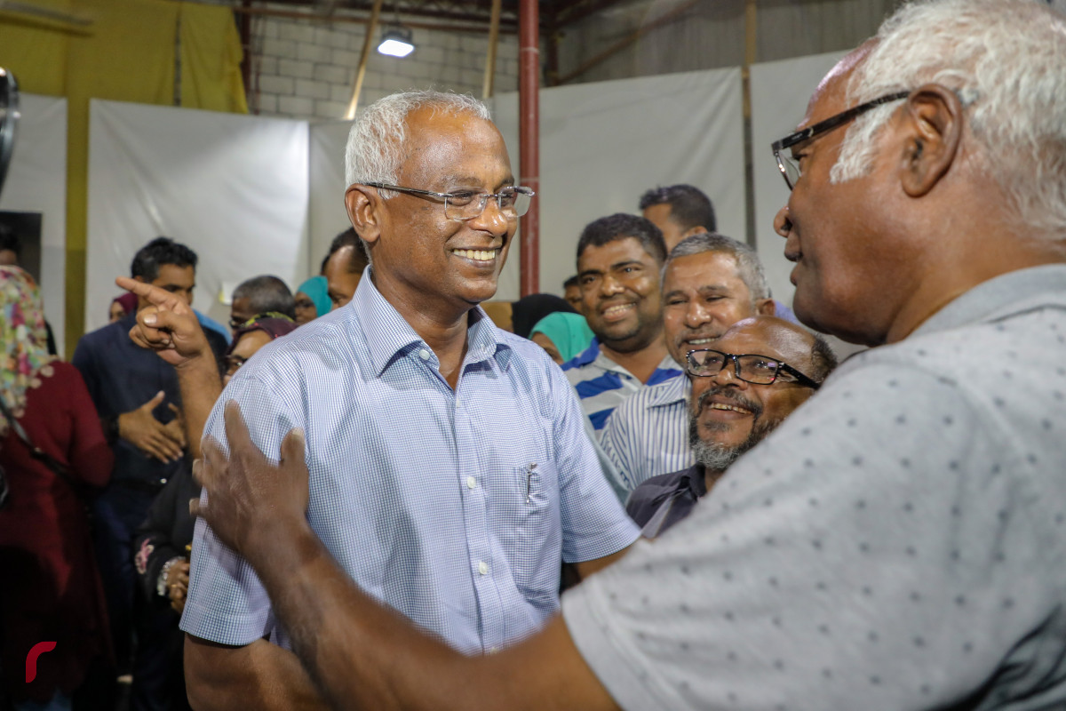 2018 ވަނަ އަހަރުގެ ރިޔާސީ އިންތިހާބު ކާމިޔާބުކުރުމާއިއެކު ކުރިއަށްގެންދާ ހަރަކާތްތަކުގެ ތެރެއިން މާލެ ހަރުގެ ސަރަހައްދުގައި އުފާ ފާޅުކުރުން، މި ހަރަކާތުގައި އިންތިހާބީ ރައީސް އިބްރާހިމް މުހައްމަދު ސޯލިހުގެ އިތުރުން އިންތިހާބީ ނާއިބު ރައީސް ފައިސަލް ނަސީމްވެސް ވަނީ ބައިވެރިވެ ވަޑައިގެންފައި -- ފޮޓޯ: މުހައްމަދު ޝަރުހާން/ ރާއްޖެ އެމްވީ