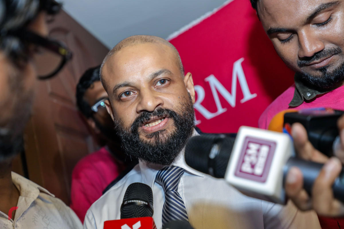 ފާރިސް މައުމޫން