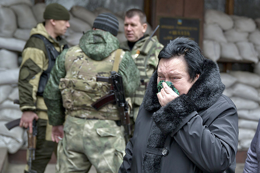 އިރުމަތީ ޔޫކްރެއިންގައި މައިނެއް ގޮވައިގެން އެ ސަރަހައްދުގެ ސިފައިން ހަރަކާތްތެރި ވަނީ