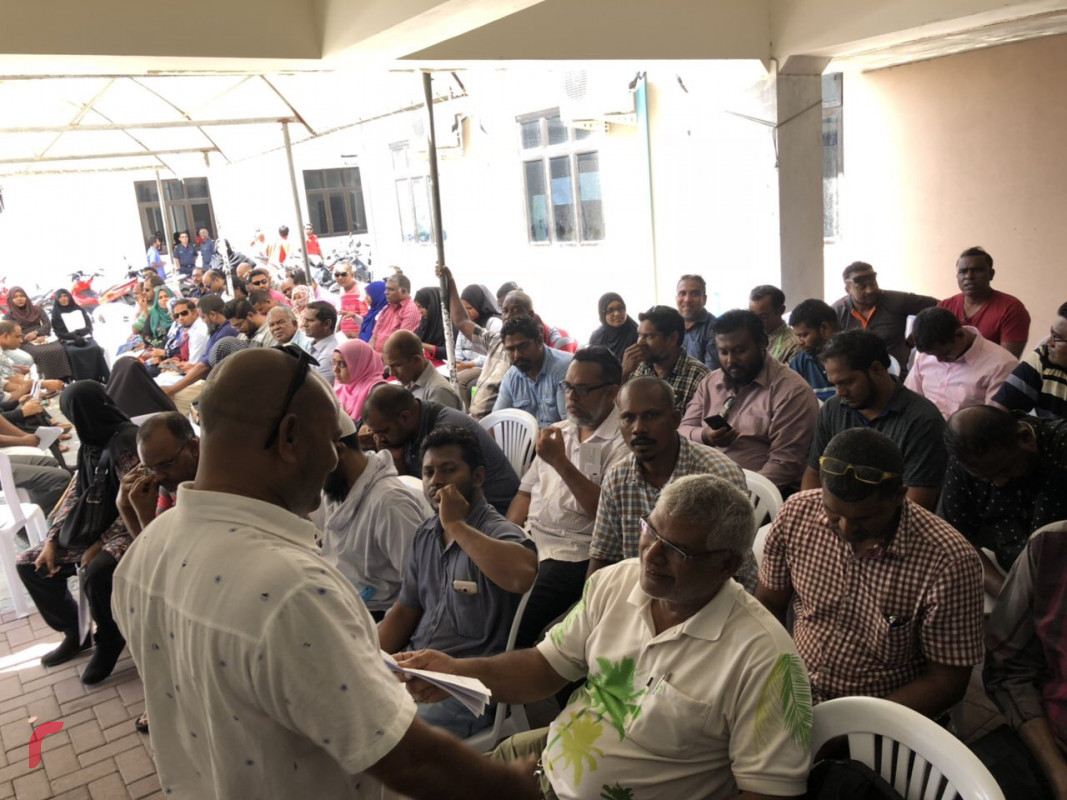 ފޯމު ނެގުމަށް ގިނަ ބަޔަކު ހައުސިންގ މިނިސްޓްރީގައި