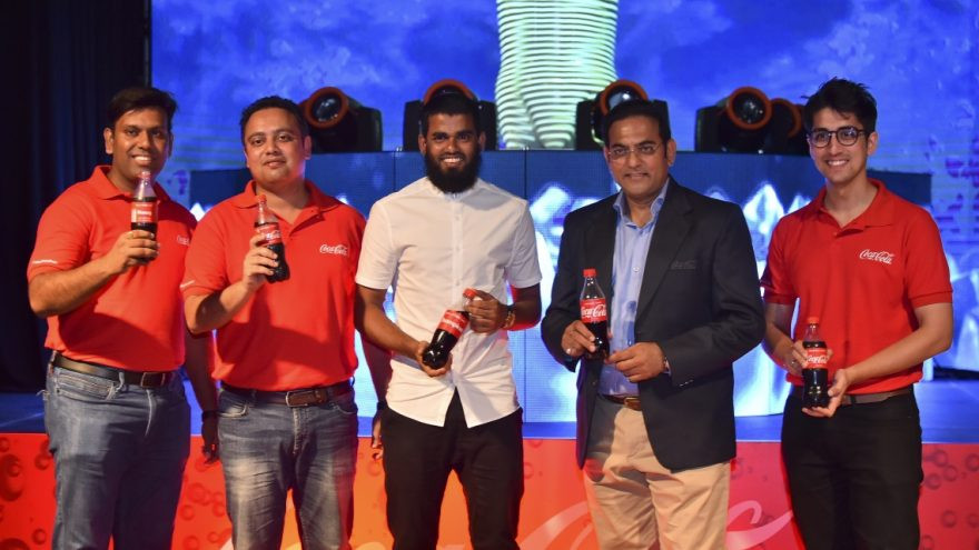 ޝެއަރ އަ ކޯކް ކެމްޕޭން ރާއްޖޭގައި ލޯންޗުކުރުމަށް ބޭއްވި ރަސްމިއްޔާތުގެ ތެރެއިން