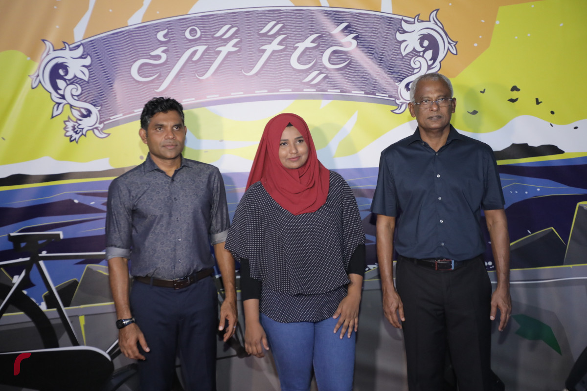 އޮކްޓޫބަރު 23، 2018: ރިޔާސީ އިންތިޚާބުގައި ގުޅިފައިވާ ޕާޓީތަކަށް ލިބުނު ކާމިޔާބީ ފާހަގަކުރަން މައްޗަންގޯޅި ރައްޔިތުން ކާމިނީމަގު ސަރަހައްދުގައި ކުރިއަށްގެންދިޔަ ހަރަކާތުގެ ތެރެއިން. މި ހަރަކާތުގައި ކޯލިޝަންއަށް ސަޕޯޓްކުރާ ގިނަ އަދަދެއްގެ ފަރާތްތަކުން ވަނީ ބައިވެރިވެފައި -- ފޮޓޯ: މުހައްމަދު ޝަރުހާން / ރާއްޖެ އެމްވީ