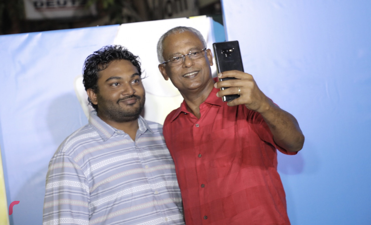 އޮކްޓޫބަރު 27، 2018: ރިޔާސީ އިންތިޚާބުގައި ގުޅިފައިވާ ޕާޓީތަކަށް ލިބުނު ކާމިޔާބީ ފާހަގަކުރަން މާފަންނު އުތުރު ރައްޔިތުންނާއިއެކު ކުރިއަށްގެންދިޔަ ހަރަކާތުގެ ތެރެއިން. މި ހަރަކާތުގައި ކޯލިޝަންއަށް ސަޕޯޓްކުރާ ގިނަ އަދަދެއްގެ ފަރާތްތަކުން ވަނީ ބައިވެރިވެފައި -- ފޮޓޯ: މުހައްމަދު ޝަރުހާން / ރާއްޖެ އެމްވީ