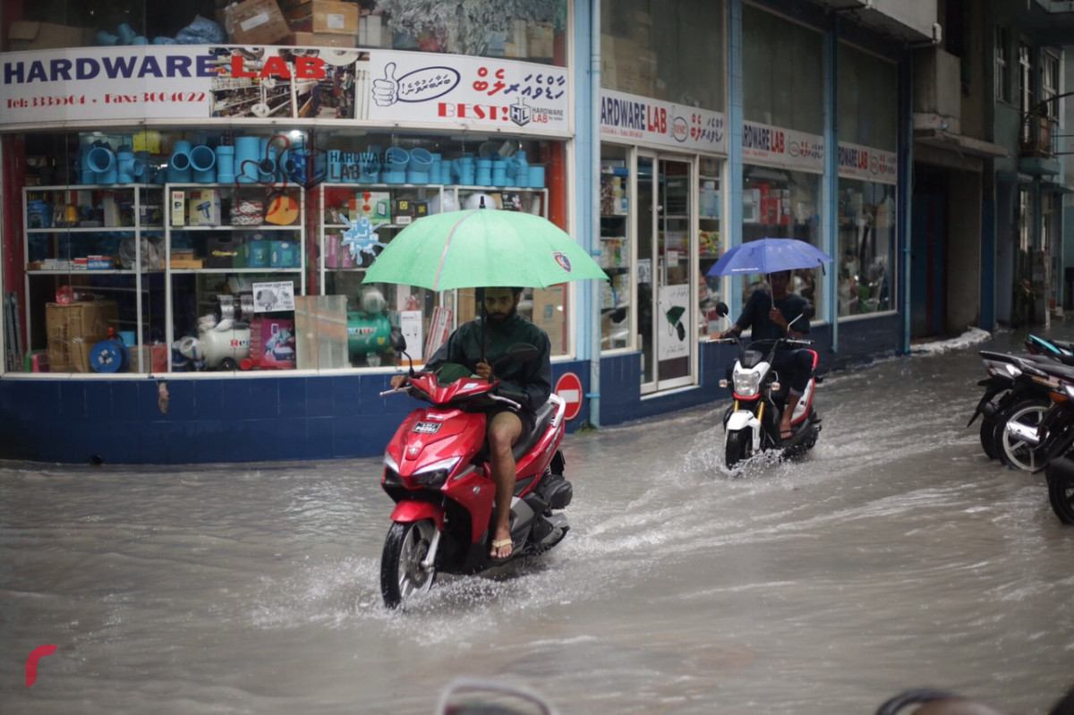 މާލެ ސިޓީއަށް ވާރޭވެހި މަގުތަކުގައި ފެންބޮޑުވެފައި