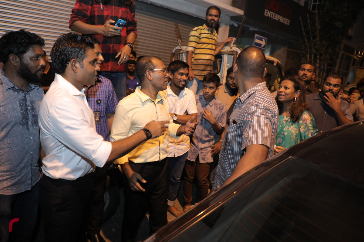 ނޮވެމްބަރު 2، 2018: މުޅި ގަލޮޅު އުފާ ފާޅުކުރުން ނަަމުގައި ސިޓީޕާކް ސަރަހައްދުގައި ކުރިއަށްގެންދިޔަ ހަރަކާތުގެ ތެރެއިން، މި ހަރަކާތުގައި ކުރީގެ ރައީސް ނަޝީދުގެ އިތުރުން އިންތިހާބީ ރައީސް އިބްރާހިމް މުހައްމަދު ސޯލިހު އަދި އިންތިހާބީ ނާއިބު ރައީސް ފައިސަލް ނަސީމް ވަނީ ބައިވެރިވެ ވަޑައިގެންފައި -- ފޮޓޯ: މުހައްމަދު ޝަރުހާން