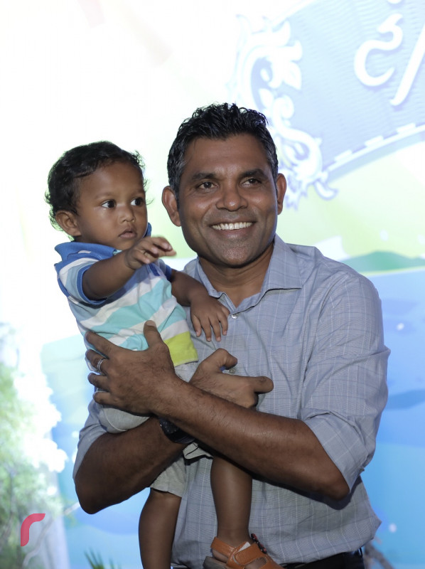 ނޮވެމްބަރު 6، 2018 : ރިޔާސީ އިންތިހާބުގެ ކާމިޔާބީ ފާހަގަކުރުމަށް ގަލޮޅުގައި ކުރިއަށްގެންދިޔަ ހަރަކާތުގެ ތެރެއިން، މި ހަރަކާތުގައި އިންތިހާބީ ރައީސް އިބްރާހިމް މުހައްމަދު ސޯލިހުގެ އިތުރުން އިންތިހާބީ ނާއިބު ރައީސް ފައިސަލް ނަސީމް ވަނީ ބައިވެރިވެ ވަޑައިގެންފައި --- ފޮޓޯ: މުހައްމަދު ޝަރުހާން / ރާއްޖެ އެމްވީ