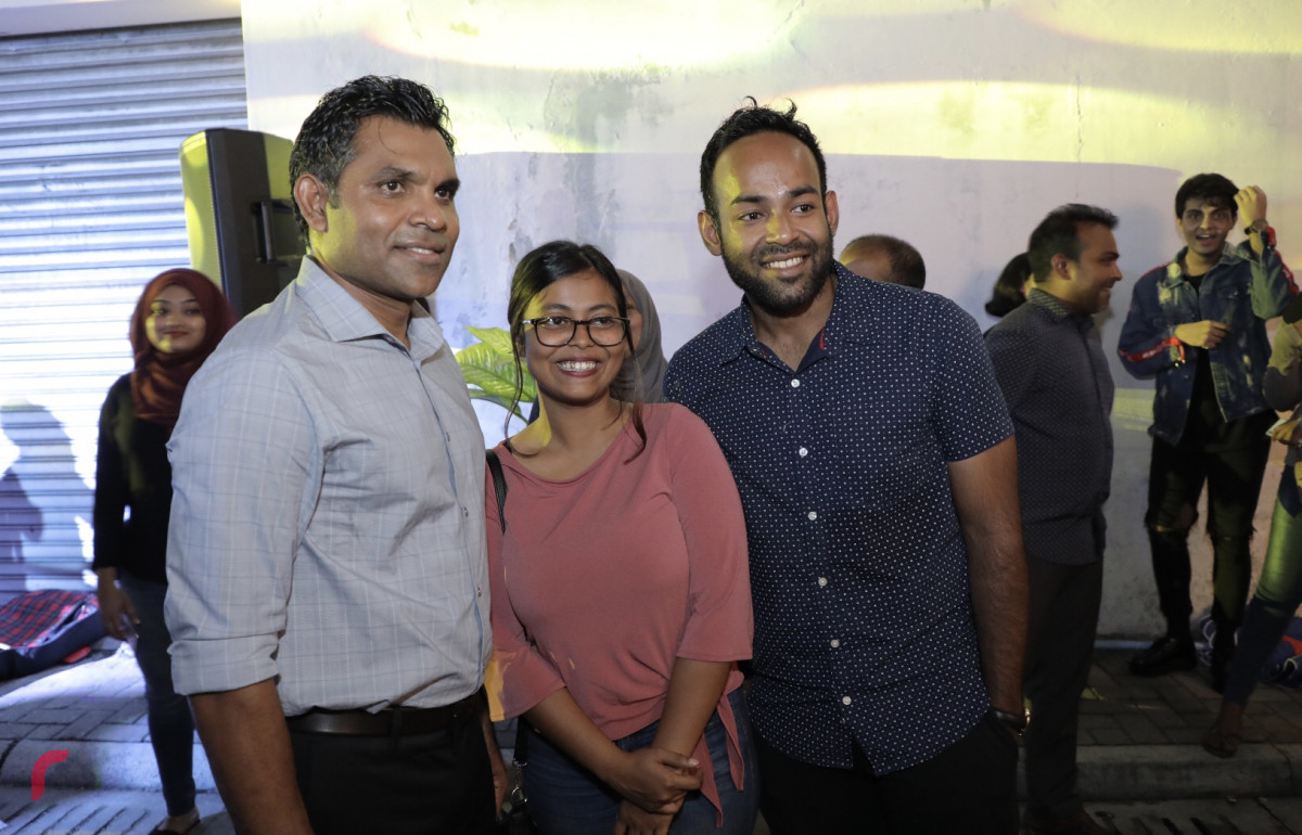 ނޮވެމްބަރު 6، 2018 : ރިޔާސީ އިންތިހާބުގެ ކާމިޔާބީ ފާހަގަކުރުމަށް ގަލޮޅުގައި ކުރިއަށްގެންދިޔަ ހަރަކާތުގެ ތެރެއިން، މި ހަރަކާތުގައި އިންތިހާބީ ރައީސް އިބްރާހިމް މުހައްމަދު ސޯލިހުގެ އިތުރުން އިންތިހާބީ ނާއިބު ރައީސް ފައިސަލް ނަސީމް ވަނީ ބައިވެރިވެ ވަޑައިގެންފައި --- ފޮޓޯ: މުހައްމަދު ޝަރުހާން / ރާއްޖެ އެމްވީ