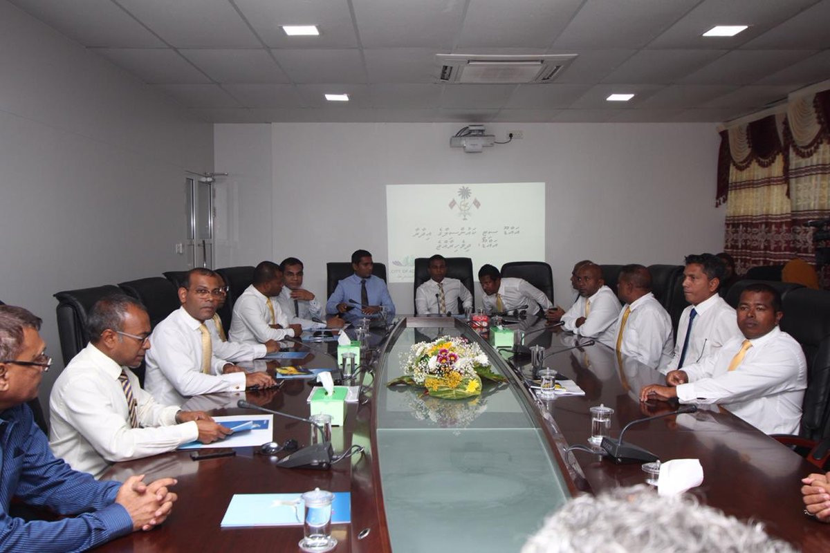 ރައީސް ނަޝީދު އައްޑޫ ސިޓީއާ ބައްދަލު ކުރައްވަނީ