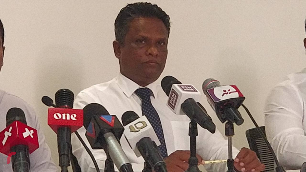 އާދަމް އާޒިމް ނޫސްވެރިންނަށް މައުލޫމާތު ދެއްވަނީ