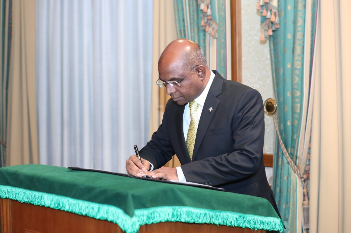 މިނިސްޓަރ އޮފް ފޮރިން އެފެއާޒް އަލްފާޟިލް ޢަބްދުﷲ ޝާހިދު