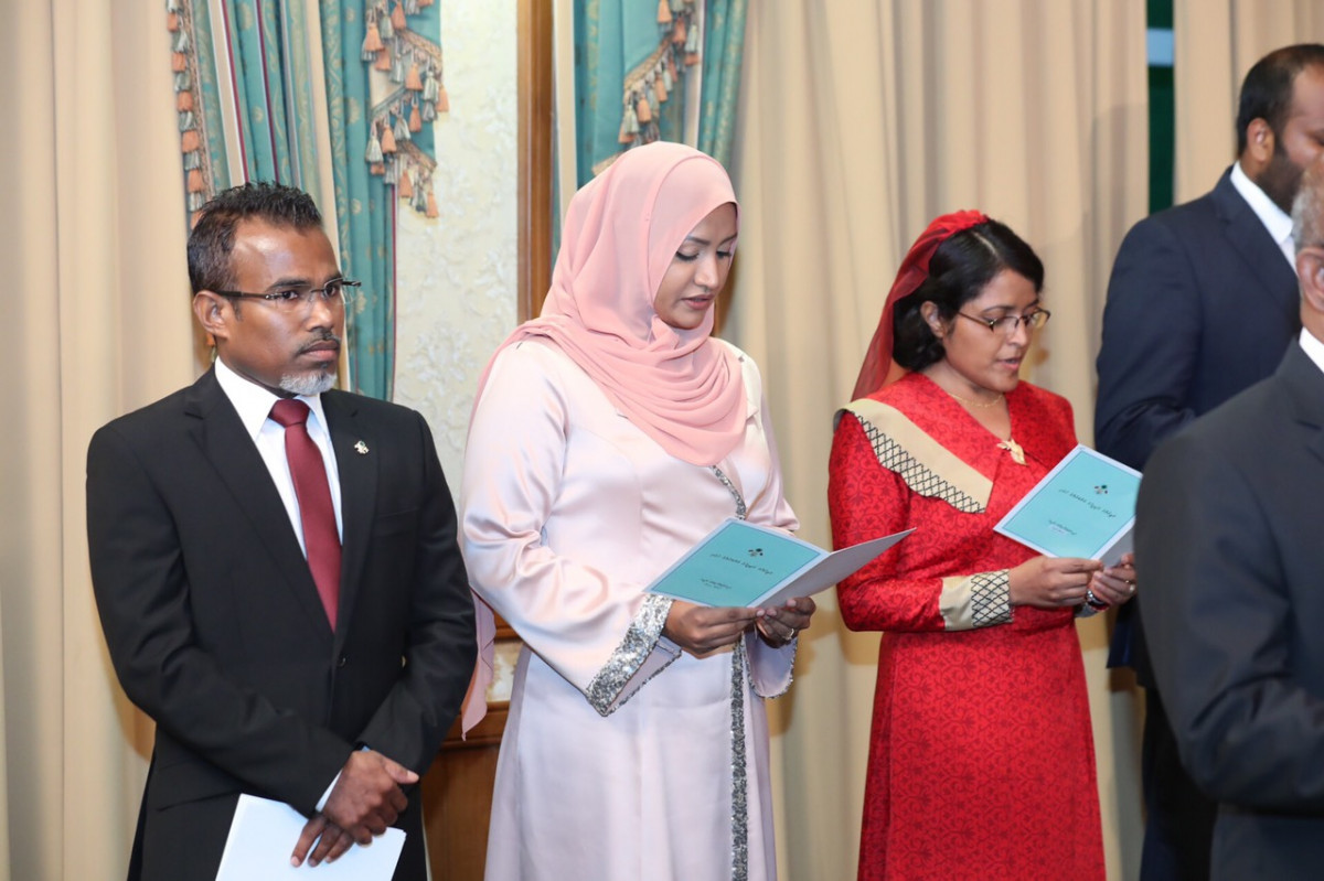 ކެބިނެޓް މިނިސްޓަރުން ހުވާކުރައްވަނީ