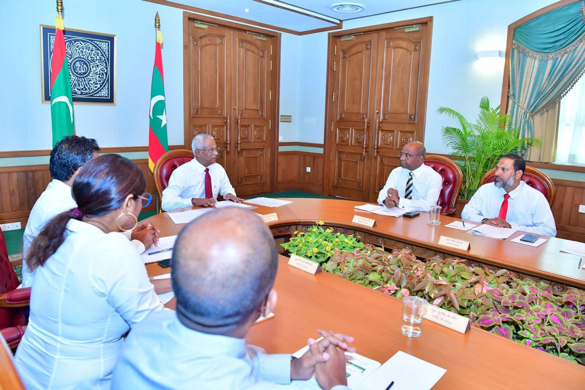 ތިމާވެށީގެ ރައްކާތެރިކަން ކަށަވަރު ކުރުމާއެކު ދެމެހެއްޓެނިވި ތަރައްޤީއަށް ރާއްޖެއިން ކުރާ މަސައްކަތުގައި ކޮމަންވެލްތްގައި ބައިވެރިވުމުން ލިބިގެންދާނެ ފައިދާތަކާ ބެހޭ ގޮތުންވެސް ވަޒީރުން މިއަދު މަޝްވަރާ ކުރެއްވި