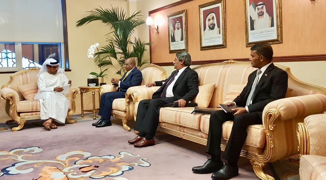 އަބޫދާބީ ފަންޑުގެ ޑިރެކްޓަރ ޖެނެރަލް (ވ) އާއިއެކު މިނިސްޓަރ ޝާހިދު (ވ-2) އަބޫދާބީގައި