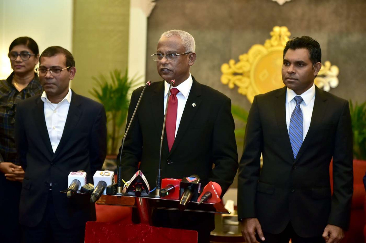 ޑިސެމްބަރު 16، 2018: އިންޑިއާއަށް ފުރާވަޑައިގެންނެވުމުގެ ކުރިން ރައީސް އިބްރާޙިމް މުހައްމަދު ސޯލިހް، މީޑިއާއަށް ބަޔާން ދެއްވަނީ-- ފޮޓޯ: ރައީސް އޮފީސް