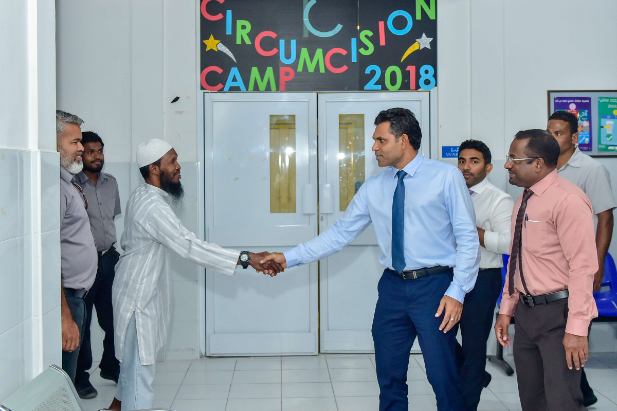 މި މަހުގެ 20 އިން 21 ނައިބު ރައީސް ފައިސަލް ނަސީމް ހދ. އަތޮޅުގެ ބައެއް ރަށްތަކަށް ވަނީ ވަޑައިގެން، ސަރުކާރުގެ މުއައްސަސާތައް ހިނގާ ގޮތް ބައްލަވާލައްވާފައި. ނައިބު ރައީސް ވަޑައިގެންނެވީ ކުޅުދުއްފުށްޓަށާއި، ނޮޅިވަރަމަށާއި، ހަނިމާދޫއަށް