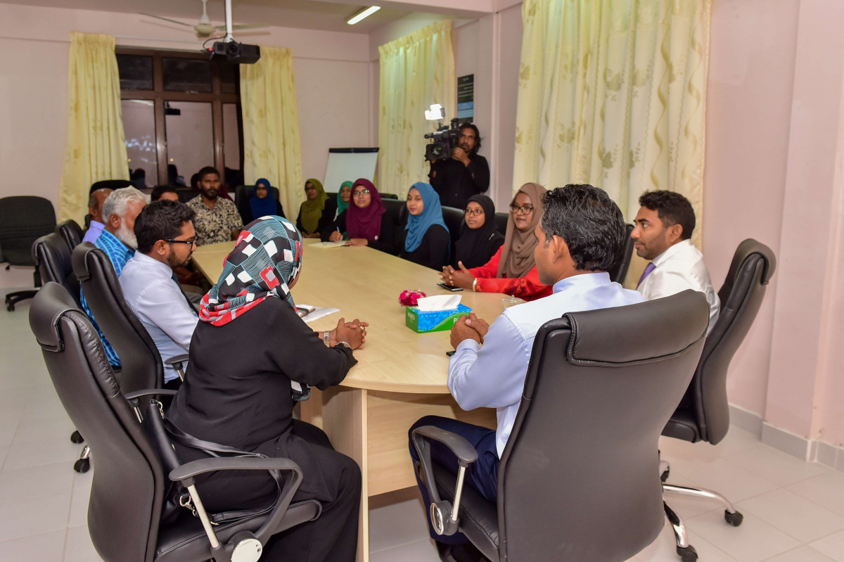 މި މަހުގެ 20 އިން 21 ނައިބު ރައީސް ފައިސަލް ނަސީމް ހދ. އަތޮޅުގެ ބައެއް ރަށްތަކަށް ވަނީ ވަޑައިގެން، ސަރުކާރުގެ މުއައްސަސާތައް ހިނގާ ގޮތް ބައްލަވާލައްވާފައި. ނައިބު ރައީސް ވަޑައިގެންނެވީ ކުޅުދުއްފުށްޓަށާއި، ނޮޅިވަރަމަށާއި، ހަނިމާދޫއަށް