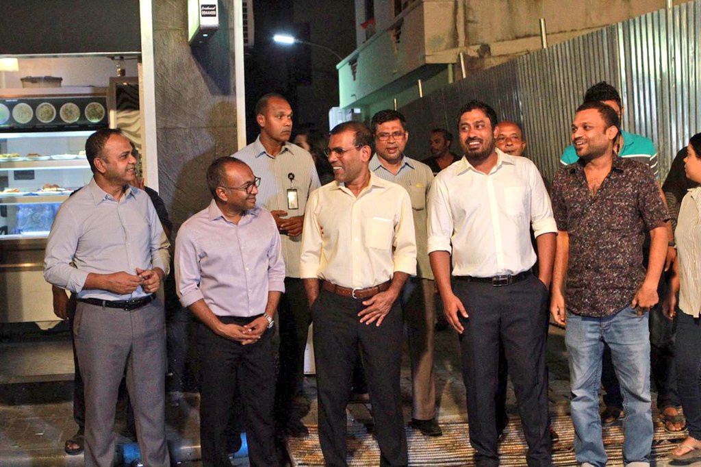 ފައިރޫޒްގެ ކެމްޕޭން ލޯންޗުކުރުމަށް ބޭއްވި ޖަލްސާގެ ތެރެއިން - ވޭތުވެދިޔަ މަޖިލީސްތަކަށް ވެގެން ދިޔަ ގޮތެއް ދެން އިންތިޚާބުކުރާ މަޖިލީހުން ފެނިގެން ނުދާނެ ކަމަށް ނަޝީދު ވިދާޅުވި -- ފޮޓޯ: @Simwarr