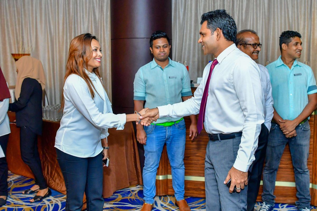 ސިއްޙަތަށް ރަނގަޅު ނޫން ބާވަތްތަކާމެދު ހޭލުންތެރިކުރުމަށް ކުރެވޭ ހޭދަ އިތުރުކުރުމުގެ ވަޢުދުގެ ދަށުން ހިންގުމަށް ހަމަޖެހިފައިވާ ޙަރަކާތްތައް އިފުތިތާޙުކުރުން - މިއީ ރައީސް ސޯލިހްގެ 100 ދުވަހުގެ ވައުދުތަކުގެ ތެރޭގައި ހިމެނޭ ކަމެއް -- ފޮޓޯ: ރައީސް އޮފީސް