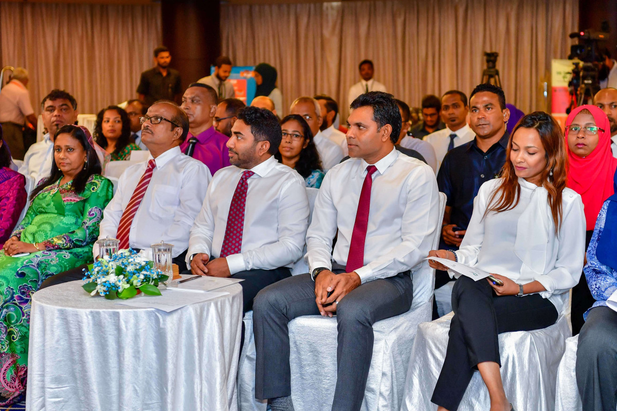 ސިއްޙަތަށް ރަނގަޅު ނޫން ބާވަތްތަކާމެދު ހޭލުންތެރިކުރުމަށް ކުރެވޭ ހޭދަ އިތުރުކުރުމުގެ ވަޢުދުގެ ދަށުން ހިންގުމަށް ހަމަޖެހިފައިވާ ޙަރަކާތްތައް އިފުތިތާޙުކުރުން - ދިވެހިންގެ އާދަ ހުންނަ ގޮތުން ކަމެއް ދިމާވުމުގެ ކުރިން އެކަމަކަށް ރައްކާތެރިވުމަކީ ވަރަށް މަދުން ކުރާ ކަމެއް ކަމަށް ފައިސަލް ވިދާޅުވި -- ފޮޓޯ: ރައީސް އޮފީސް