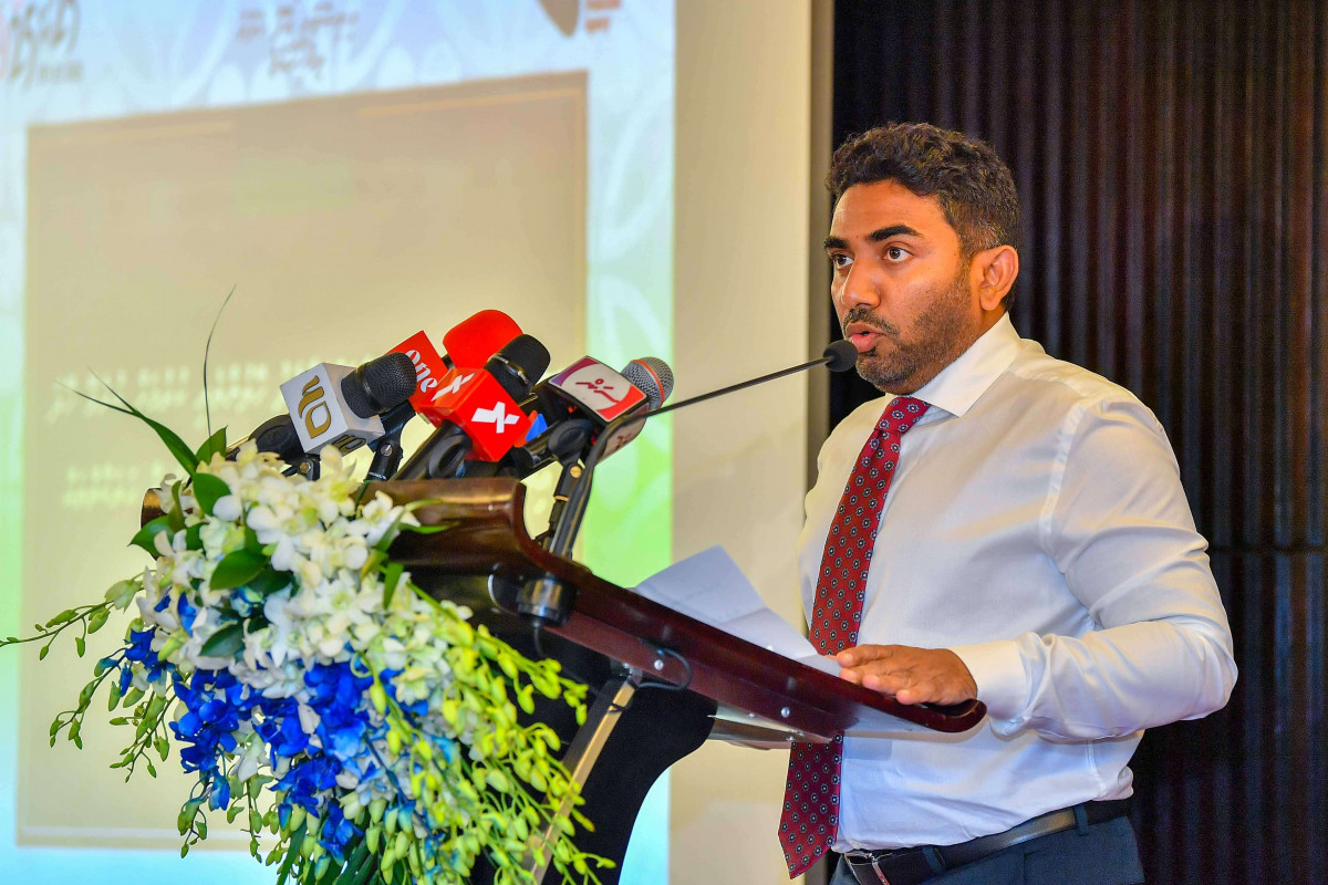 ސިއްޙަތަށް ރަނގަޅު ނޫން ބާވަތްތަކާމެދު ހޭލުންތެރިކުރުމަށް ކުރެވޭ ހޭދަ އިތުރުކުރުމުގެ ވަޢުދުގެ ދަށުން ހިންގުމަށް ހަމަޖެހިފައިވާ ޙަރަކާތްތައް އިފުތިތާޙުކުރުން - އަމީން ވިދާޅުވީ މިކަން ހުއްޓުވޭނީ ދިވެހިންގެ ޒުވާން އާބާދީއަކީ ސިއްހަތު ރަނގަޅު ބަޔަކަށް ހެދިގެން ކަމަށް -- ފޮޓޯ: ރައީސް އޮފީސް