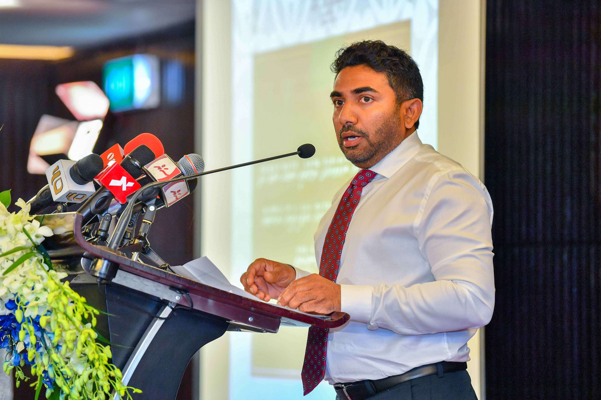 ސިއްޙަތަށް ރަނގަޅު ނޫން ބާވަތްތަކާމެދު ހޭލުންތެރިކުރުމަށް ކުރެވޭ ހޭދަ އިތުރުކުރުމުގެ ވަޢުދުގެ ދަށުން ހިންގުމަށް ހަމަޖެހިފައިވާ ޙަރަކާތްތައް އިފުތިތާޙުކުރުން - އަމީން ވިދާޅުވީ ދިވެހިން އެއްމެ ގިނައިން މަރުވަނީ ގައިން ގަޔަށް ނާރާ، ދިރިއުޅުމުގެ އާދަކާދައިގެ ސަބަބުން ޖެހޭ ބަލިތަކުން ކަމަށް -- ފޮޓޯ: ރައީސް އޮފީސް