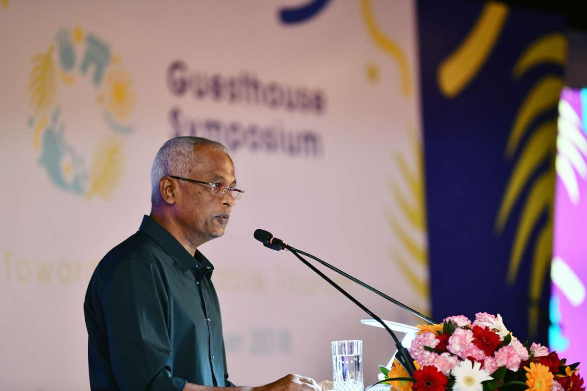 ޑިސެމްބަރު 29، 2018: ގެސްޓް ހައުސް މަހާސިންތާ ނިންމުމުގެ ރަސްމިއްޔާތުގައި ރައީސް ސޯލިހް އާއި ދައުލަތުގެ އިސްވެރިން އަދި އިންޑަސްޓްރީގެ ބޭފުޅުން ބައިވެރިވެވަޑައިގެންނެވި