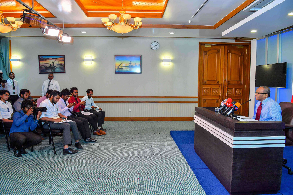 ކޮމިޝަނުން ބަލަން މިހާތަނަށް ނިންމާފައިވާ މައްސަލަތަކުގެ ތެރޭގައި، ނޫސްވެރިޔާ އަހްމަދު ރިލްވާން ވަގަށް ނެގި މައްސަލަ އާއި ޑރ. އަފްރާޝީމް އަލީ އާއި ޔާމީން ރަޝީދުގެ މަރުގެ މައްސަލަ ހިމެނޭ -- ފޮޓޯ: ރައީސް އޮފީސް