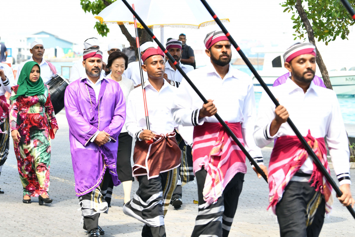 ހަކަތައިގެ މައްސަލަޔަށް ހައްލު ހޯދުމުގައި ޖަޕާނުން ގެންގުޅުއްވާ އިއާދަކުރަނިވި ހަކަތައިގެ ސިޔާސަތަށް ރައީސުލްޖުމްހޫރިއއްޔާ ތަޢުރީފުކުރައްވައި އެކަމަށް ޝުކުރުއަދާކުރެއްވި -- ފޮޓޯ: ރައީސް އޮފީސް