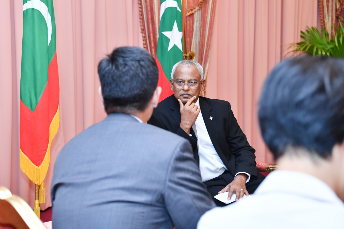 މީގެ އިތުރުން ރައީސުލްޖުމްހޫރިއްޔާ ވަނީ ޗައިނާ ސަރުކާރުގެ ފަރާތުން ރާއްޖޭގެ އިޤްތިޞާދީ އަދި އިޖުތިމާޢީ ތަރައްޤީއަށް ވެދެއްވާ އެހީތެރިކަމަށްޓަކައި ޝުކުރުއަދާކުރައްވާފަ -- ފޮޓޯ: ރައީސް އޮފީސް