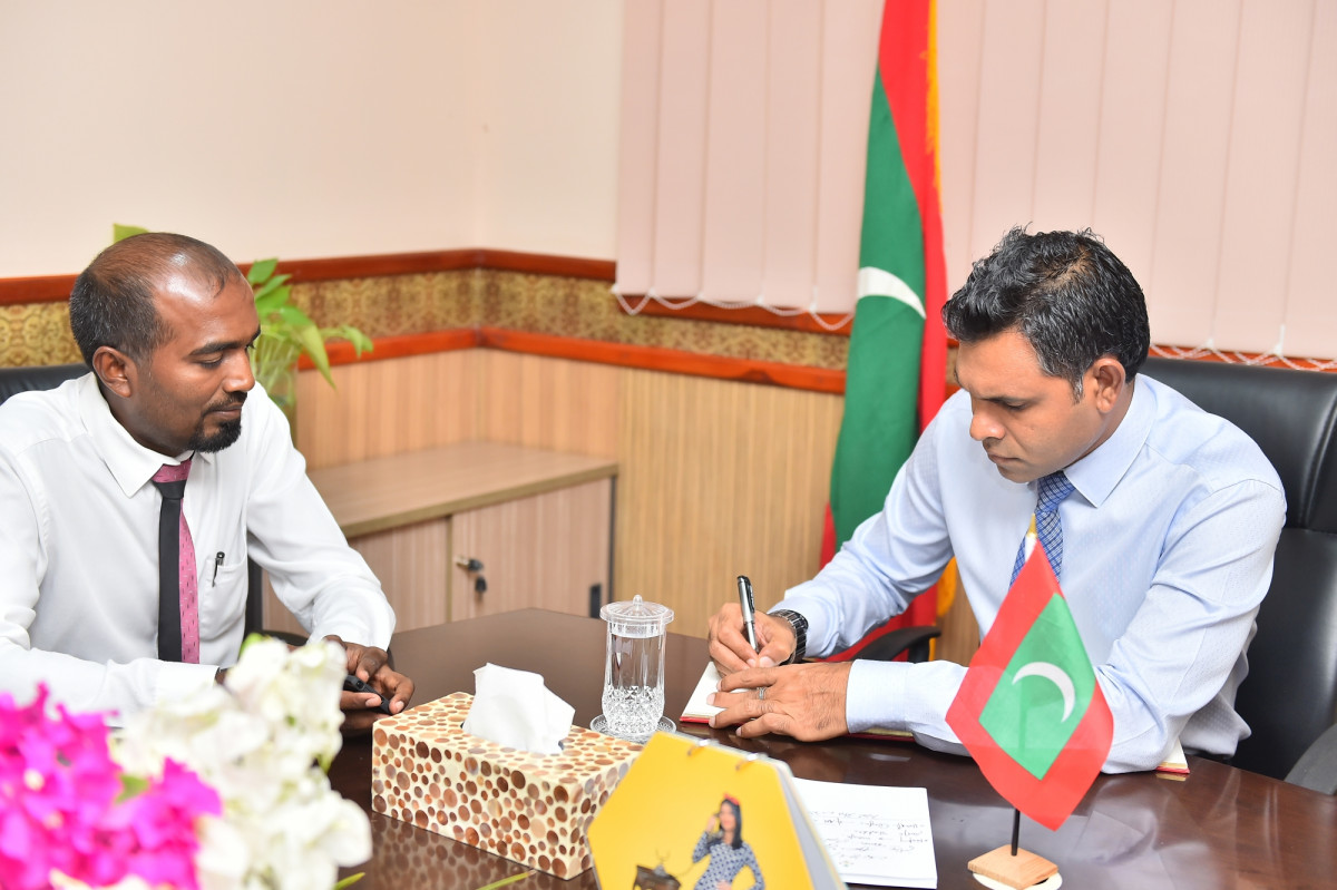 ރައީސުލްޖުމްހޫރިއްޔާގެ ނައިބު ފައިޞަލް ނަސީމް ހިންމަފުއްޓަށް ޒިޔާރަތްކުރެއްވުން -- ފޮޓޯ: ރައީސް އޮފީސް