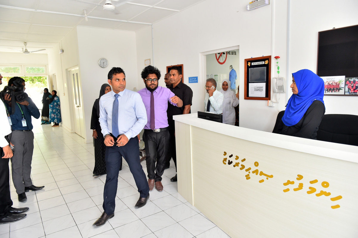 ރައީސުލްޖުމްހޫރިއްޔާގެ ނައިބު ފައިޞަލް ނަސީމް ހިންމަފުއްޓަށް ޒިޔާރަތްކުރެއްވުން -- ފޮޓޯ: ރައީސް އޮފީސް