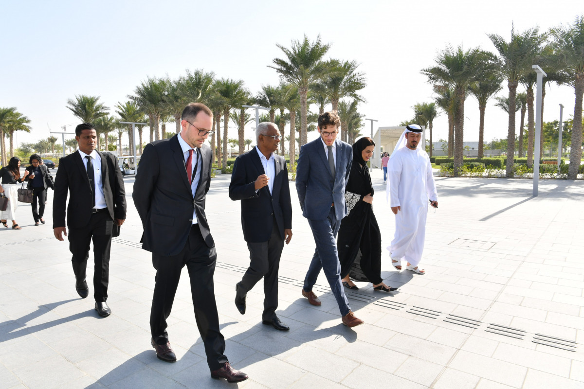 ރައީސުލްޖުމްހޫރިއްޔާ އަބޫދާބީގެ ލޫވްރ މިއުޒިއަމް ބައްލަވާލެއްވުން -- ފޮޓޯ: ރައީސް އޮފީސް